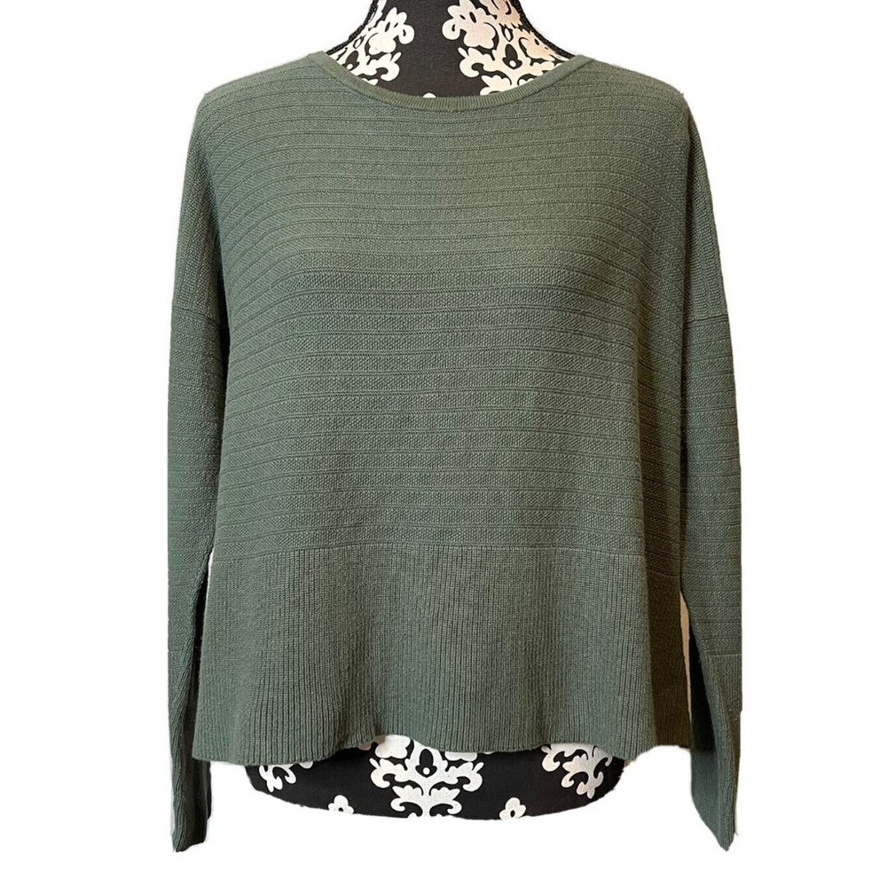 lafayette 148 sweater medium green cashmere blend sligtly cropped neutral - Picture 2 of 5